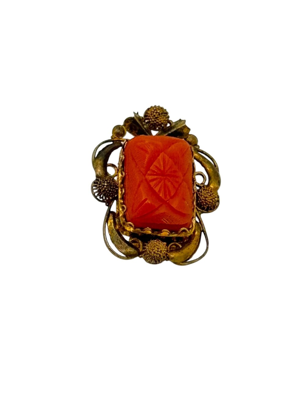 Carved Coral Victorian 14k Yellow Gold Brooch